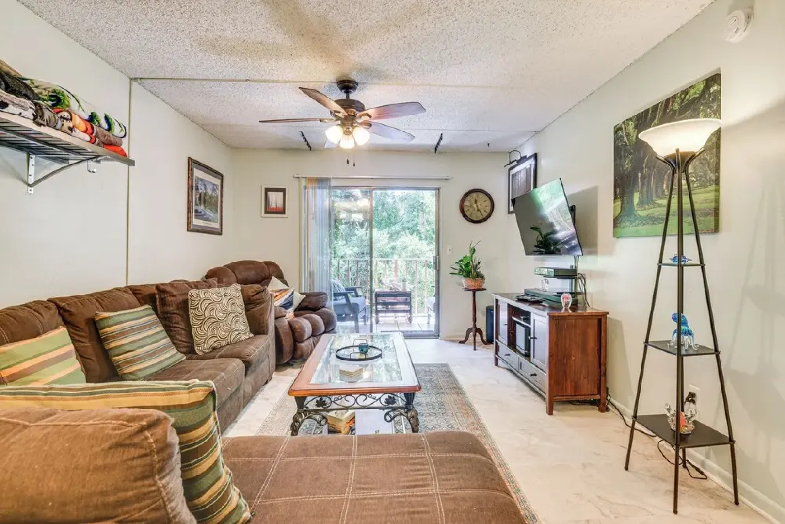 Pool & Beach Access: Lovely Mary Esther Condo!