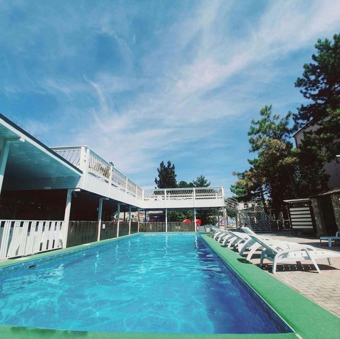 Корона(Евпатория)