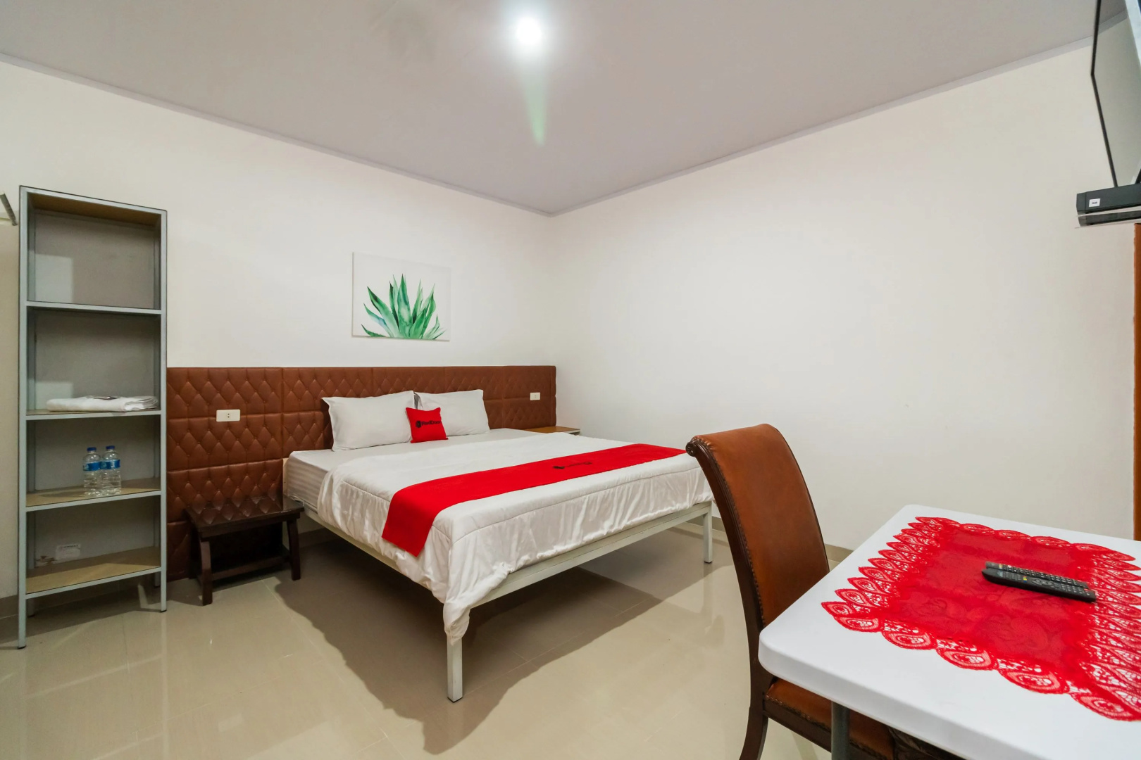RedDoorz @ Aldos Villa Silangit