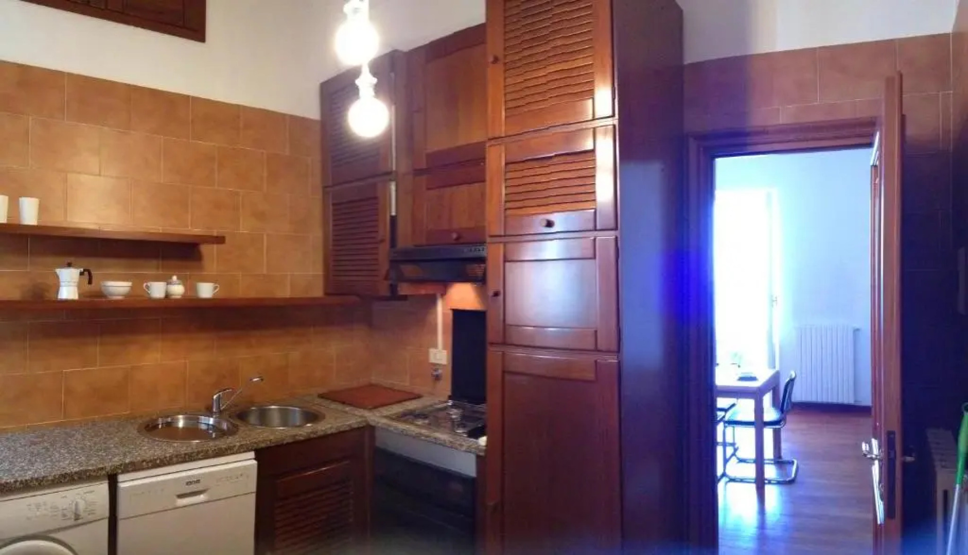 Large Apartment (3 bedrooms - 2 bathrooms), 50 meters from the beach