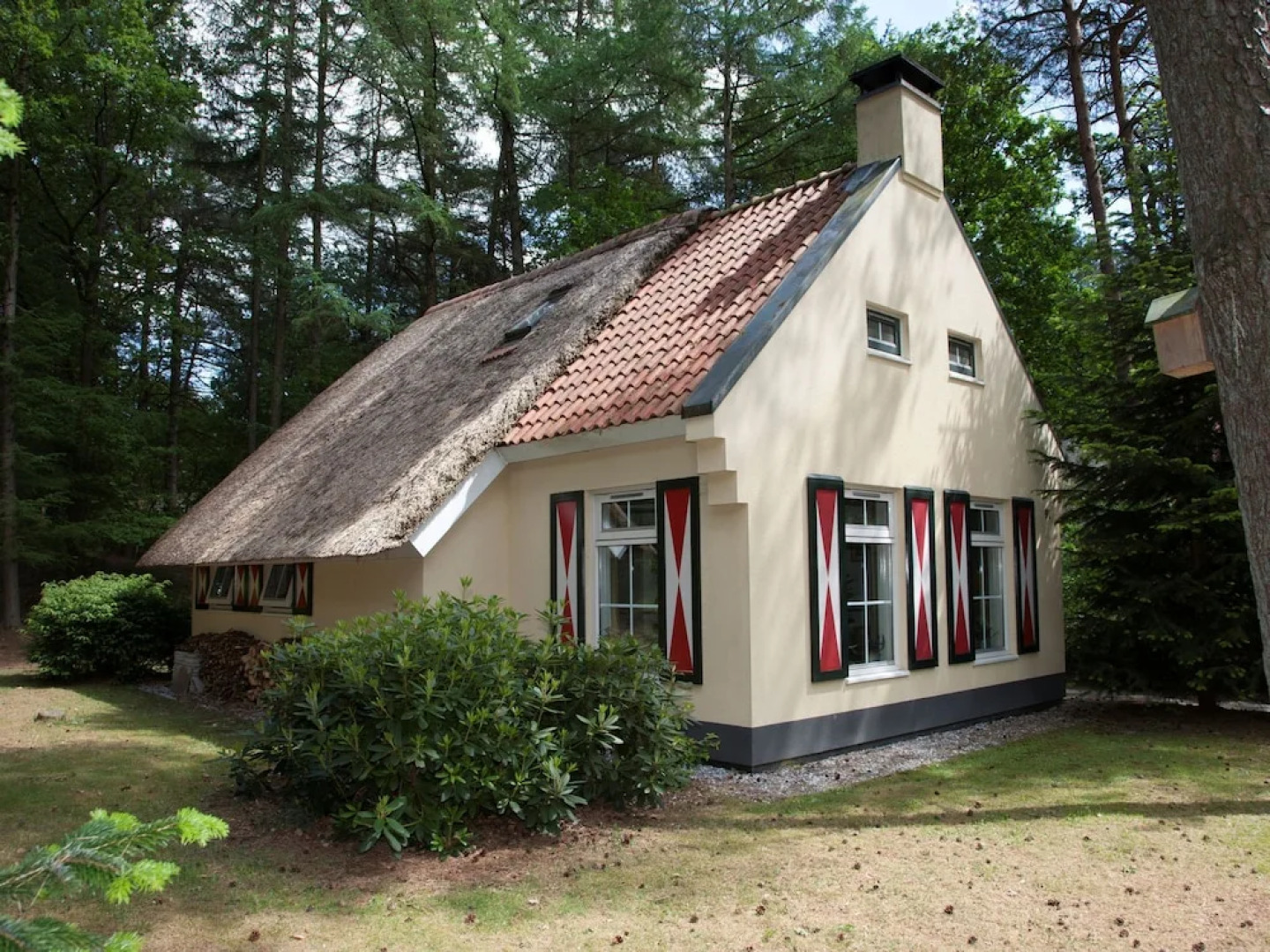 Romantic Villa With a Dishwasher, Near a National Park