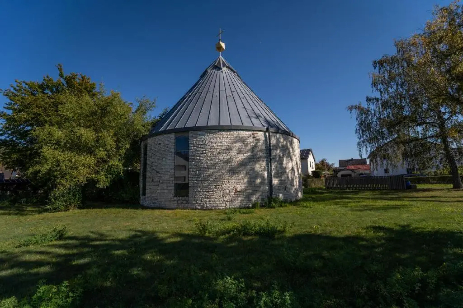 dreamcation - Wohnen in KIRCHE, 3D-Tour, Terrasse, BBQ, Küche, Kamin, 180qm