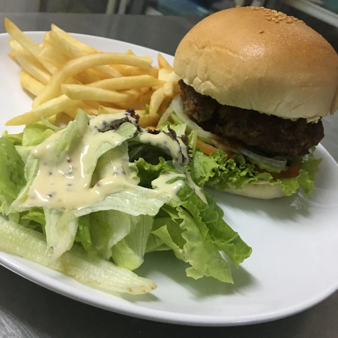 Heart Language Angkor Hotel - Hostel