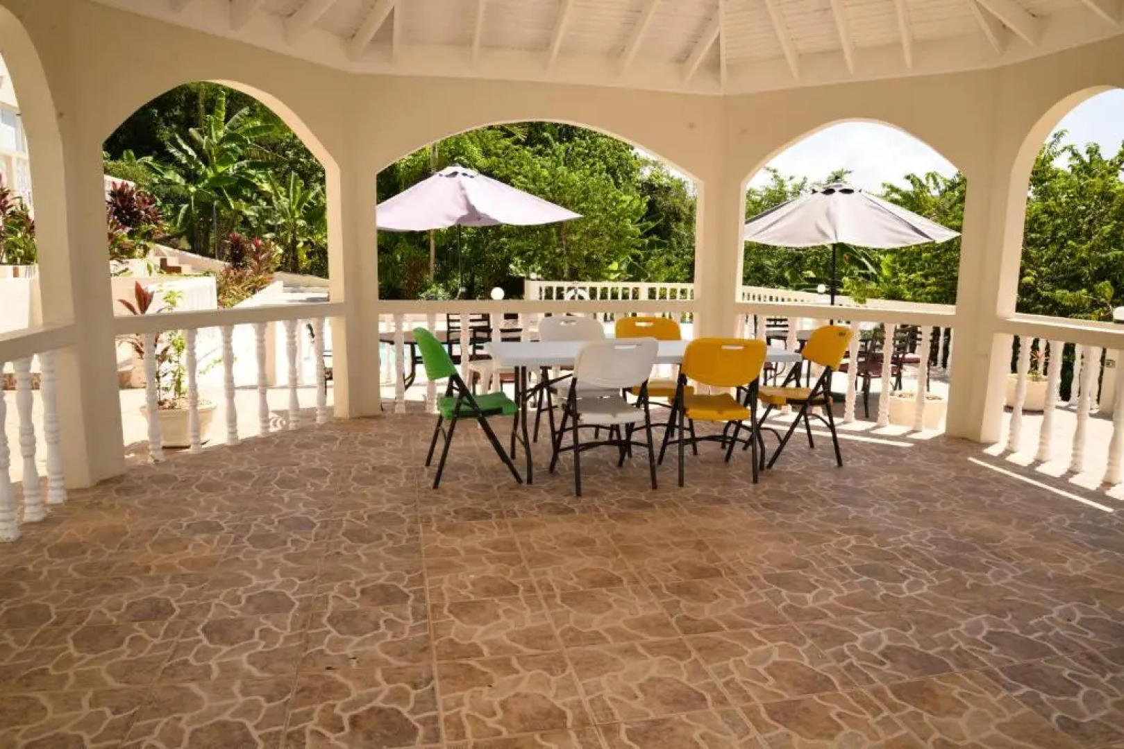 Retreat Guesthouse Luxury Suites