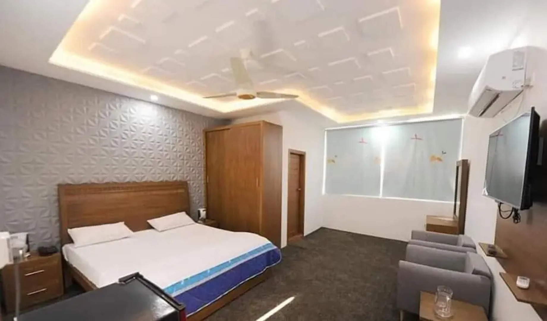 Tikkala Regency Hotel And Restaurant