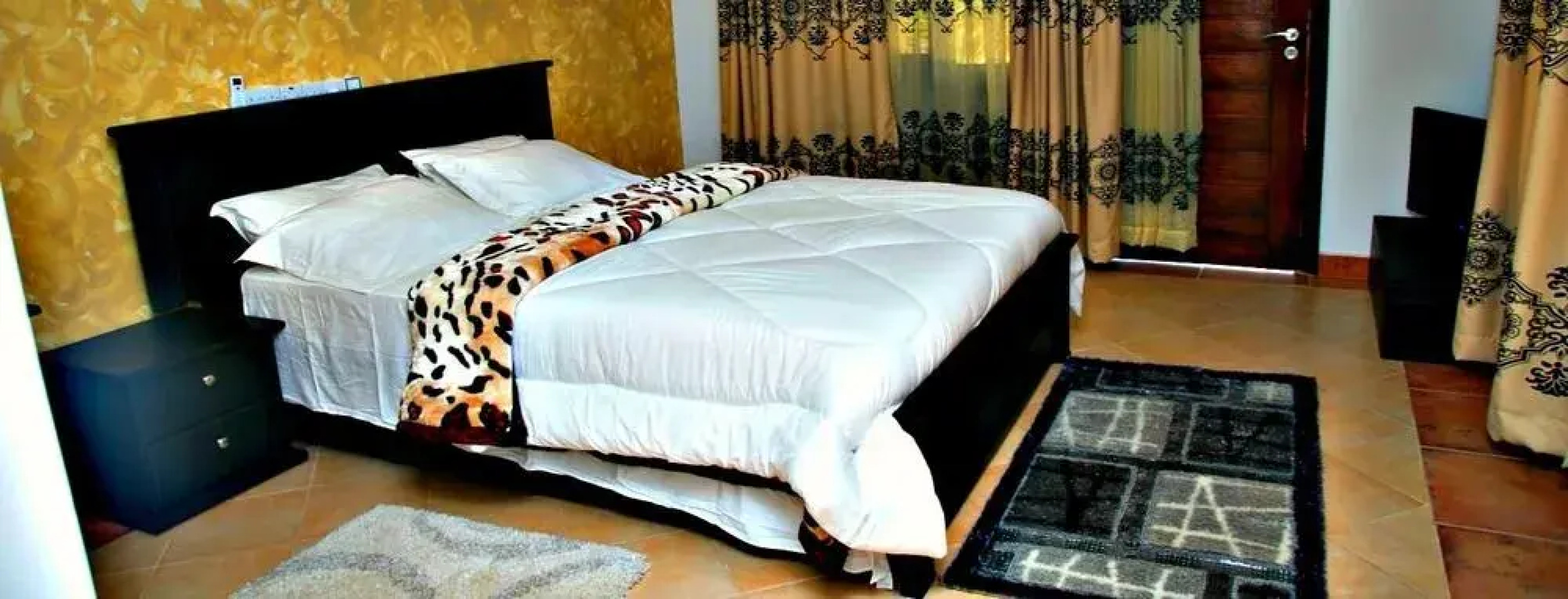 Samanene Beach Hotel