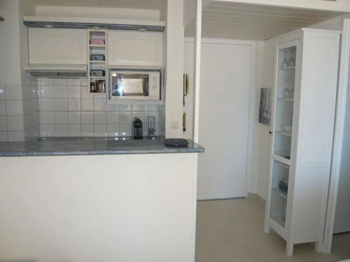 Charmant 2P Vue Mer face au Port de Golfe Juan