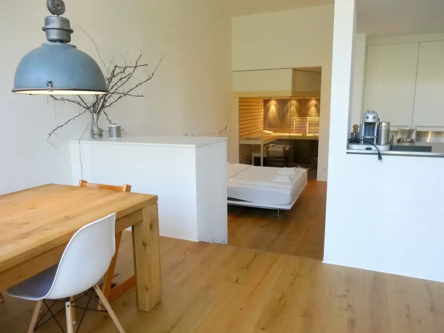 AirHosted - Zurich Vacation Home Rentals