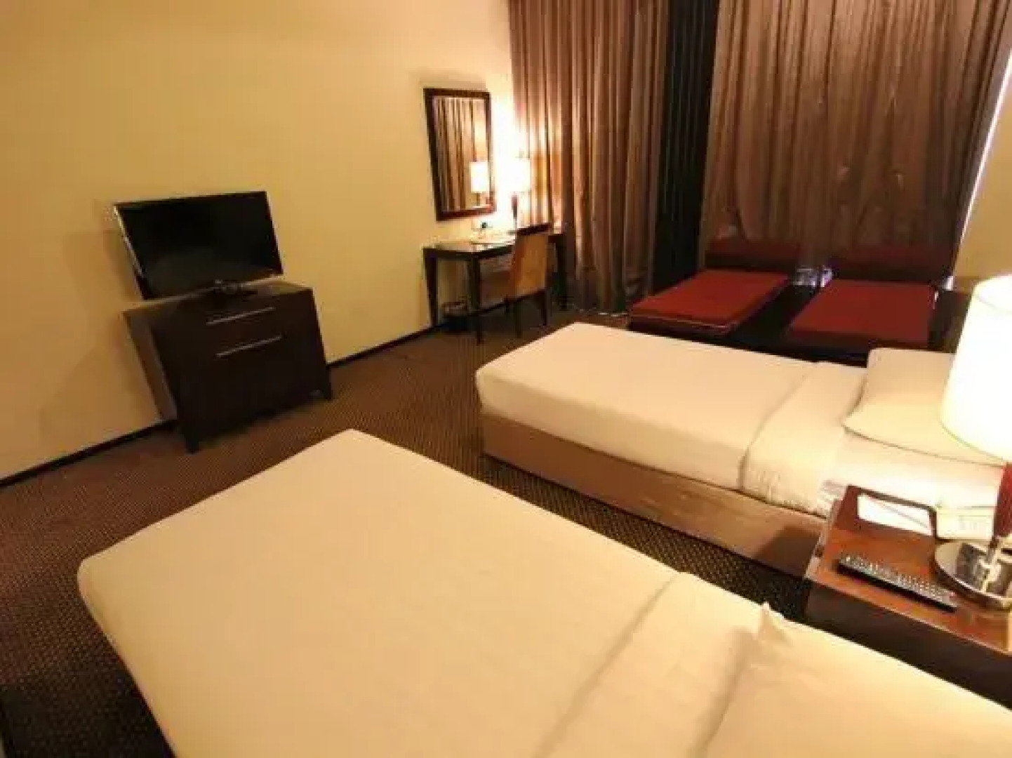 Harmoni One Convention Hotel & Service Apartments