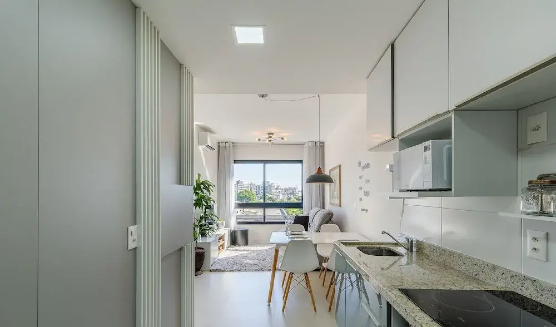 Beautiful Apartment in Condo With Pool Rpf0605