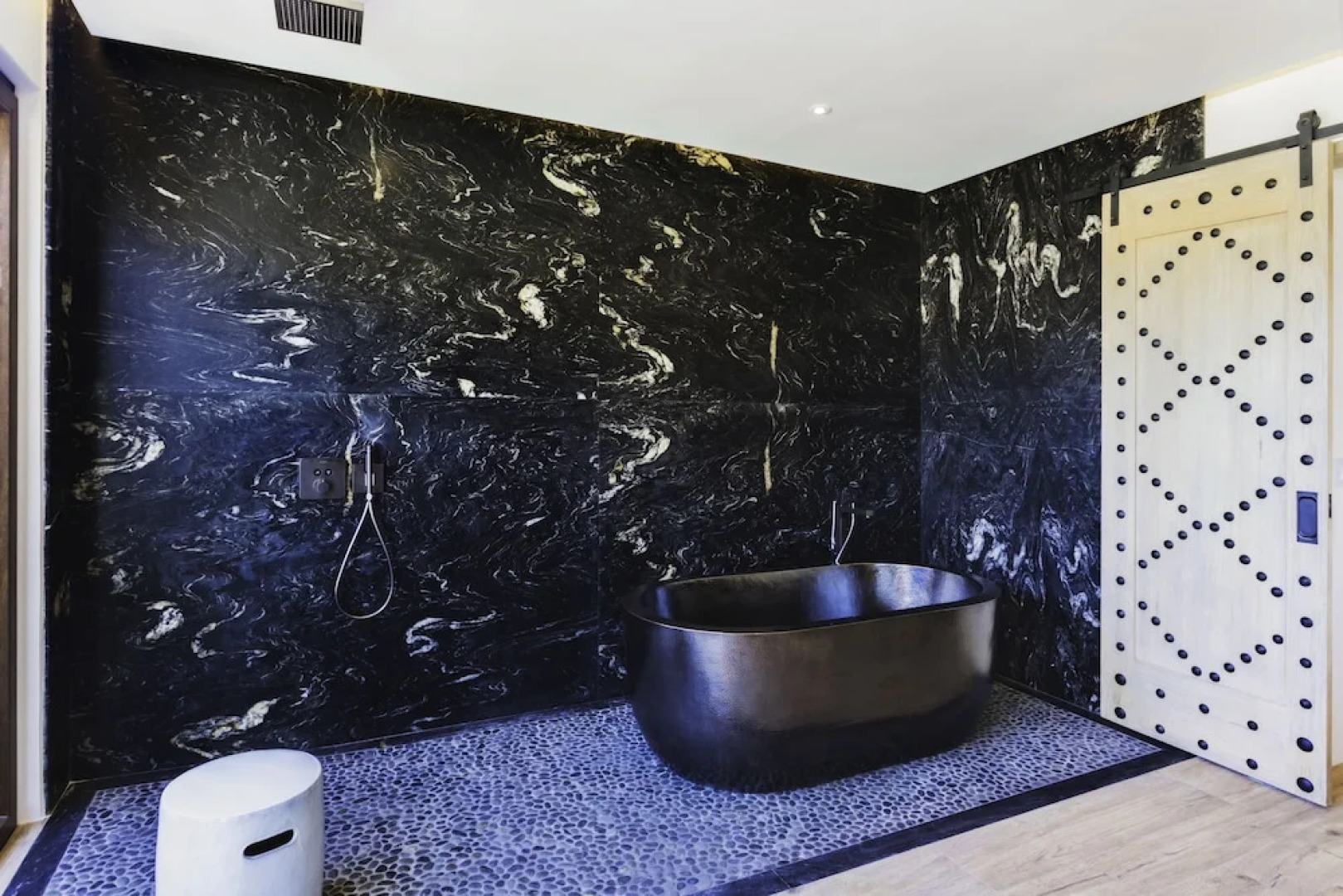 Norman Estate 18 - 3 BR Ocean Front