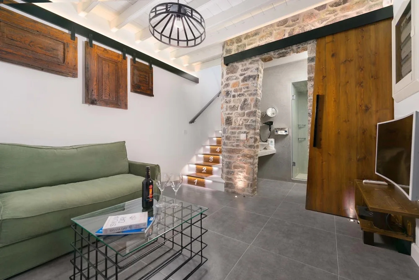 Lindos Shore Summer House with Jacuzzi And Sea View !!!