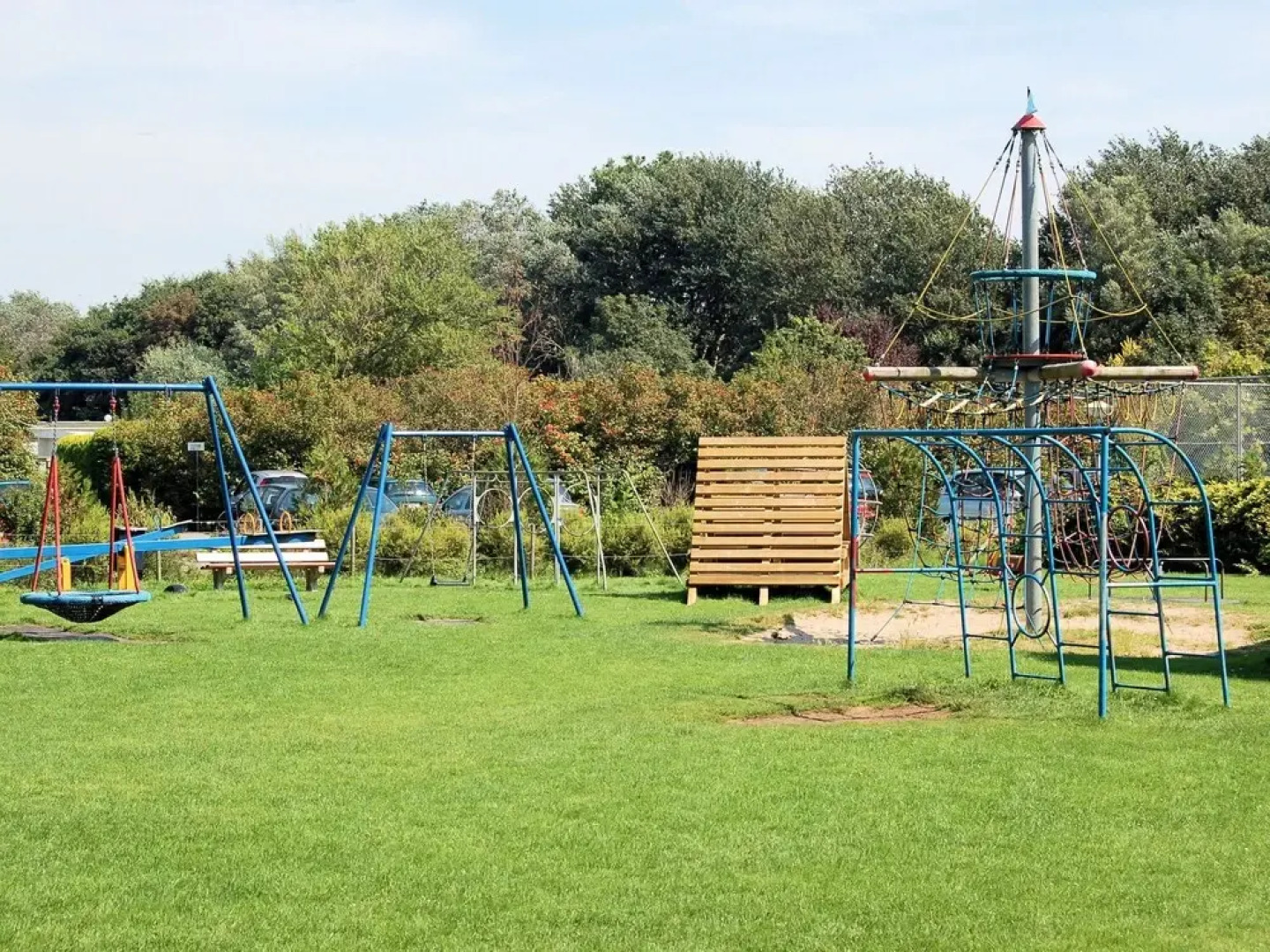 Attractive Holiday Home in Noordwijkerhout With Garden