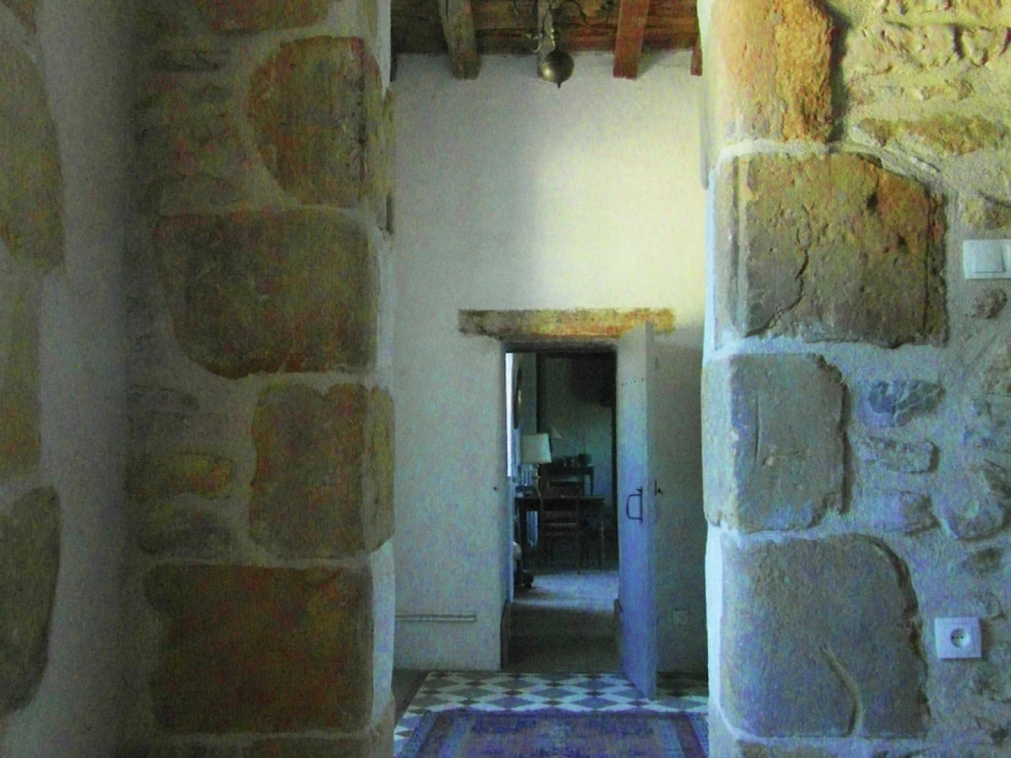 Charming and Private Castle on Four Hectares, With River, sun Terrace and Views