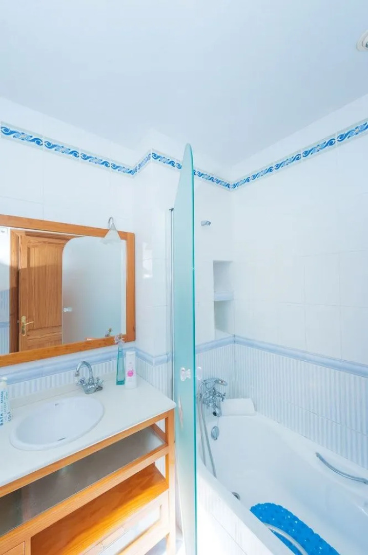 Es Turonet (Un Raconet Divi)