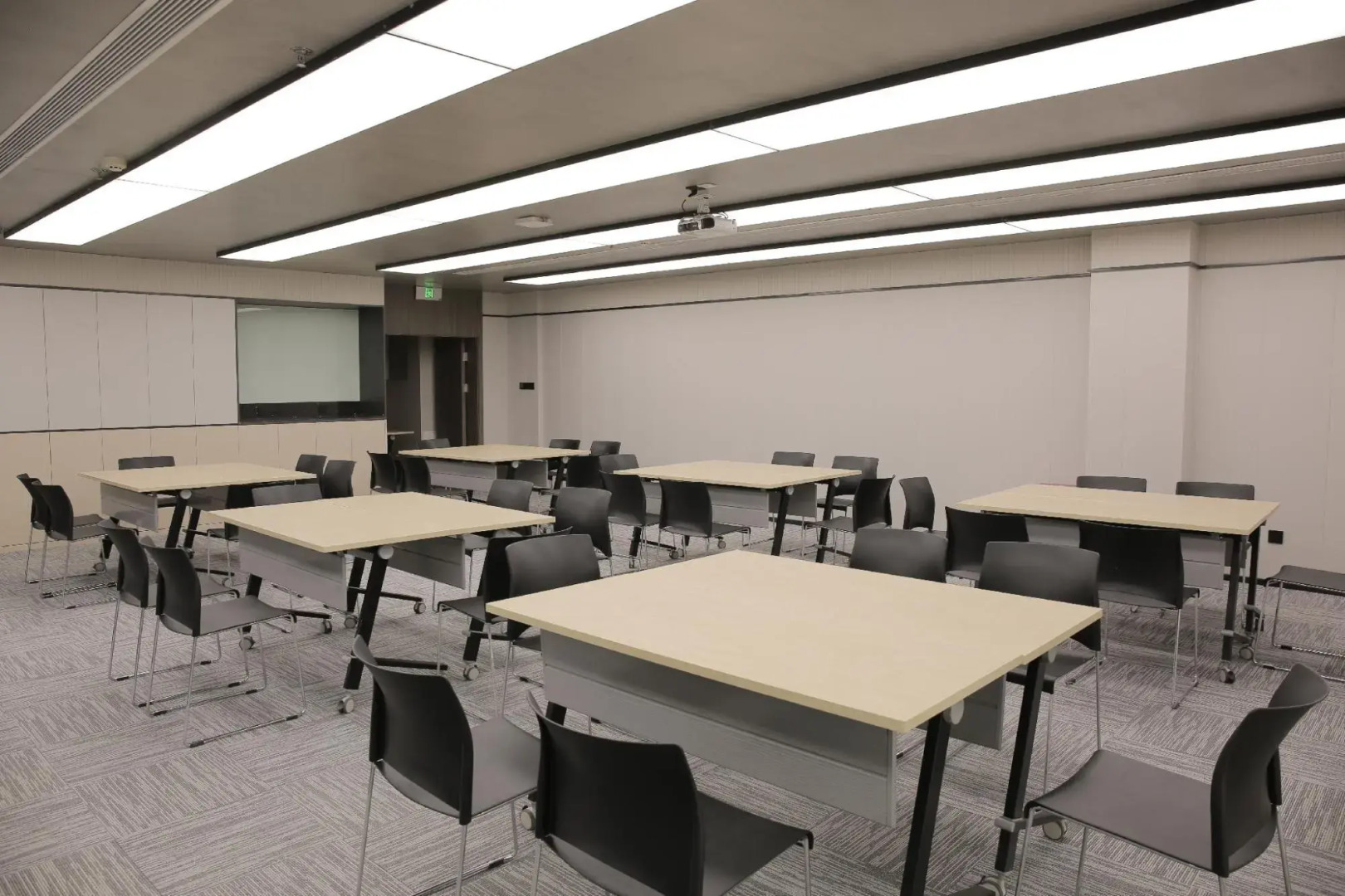 HanTing Hotel (Huludao Yuhuang Mall)