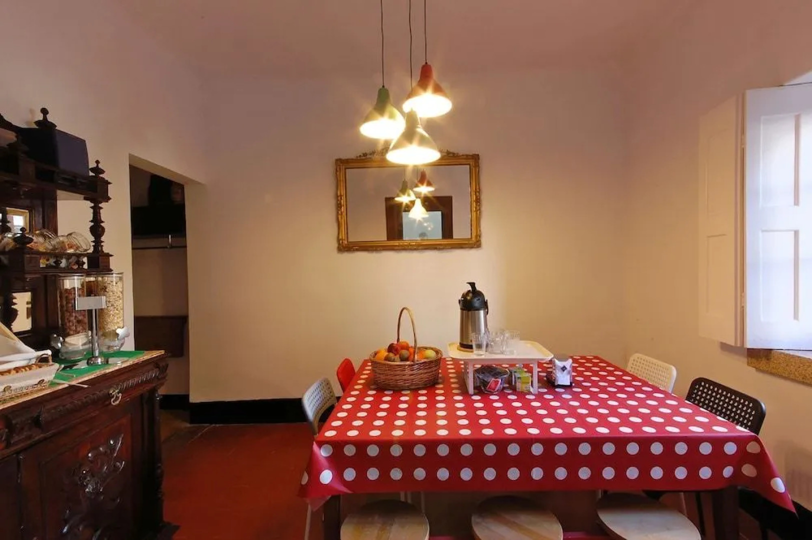 Surfivor Porto Surf Hostel