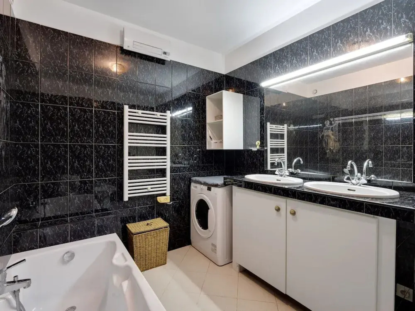 Charming Flat With Pool