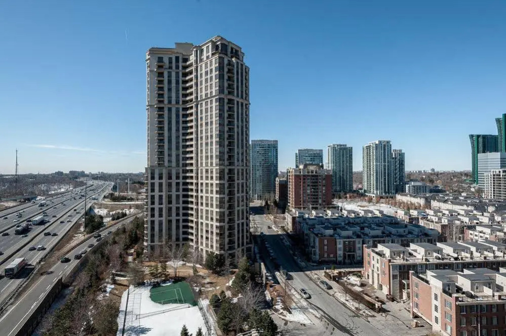 Life Suites Downtown Garden