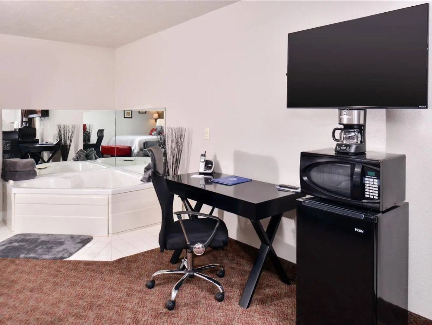 Cottonwood Inn and Conference Center