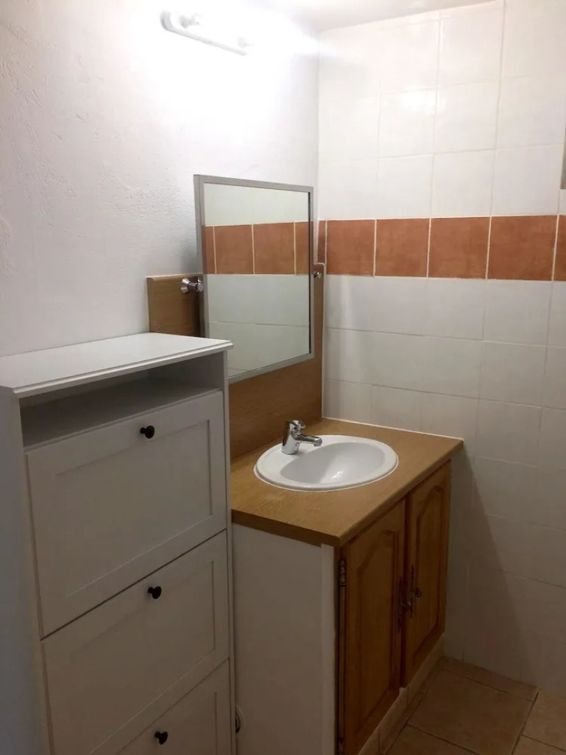 House With one Bedroom in Roquemaure, With Enclosed Garden and Wifi