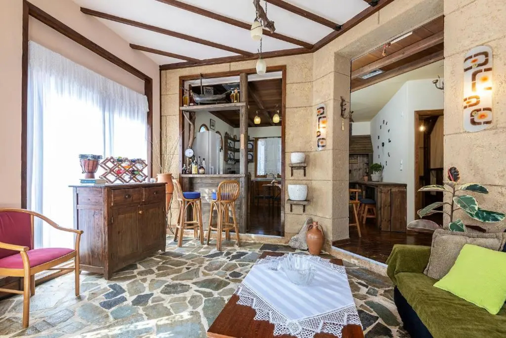 Selana House with outdoor pool