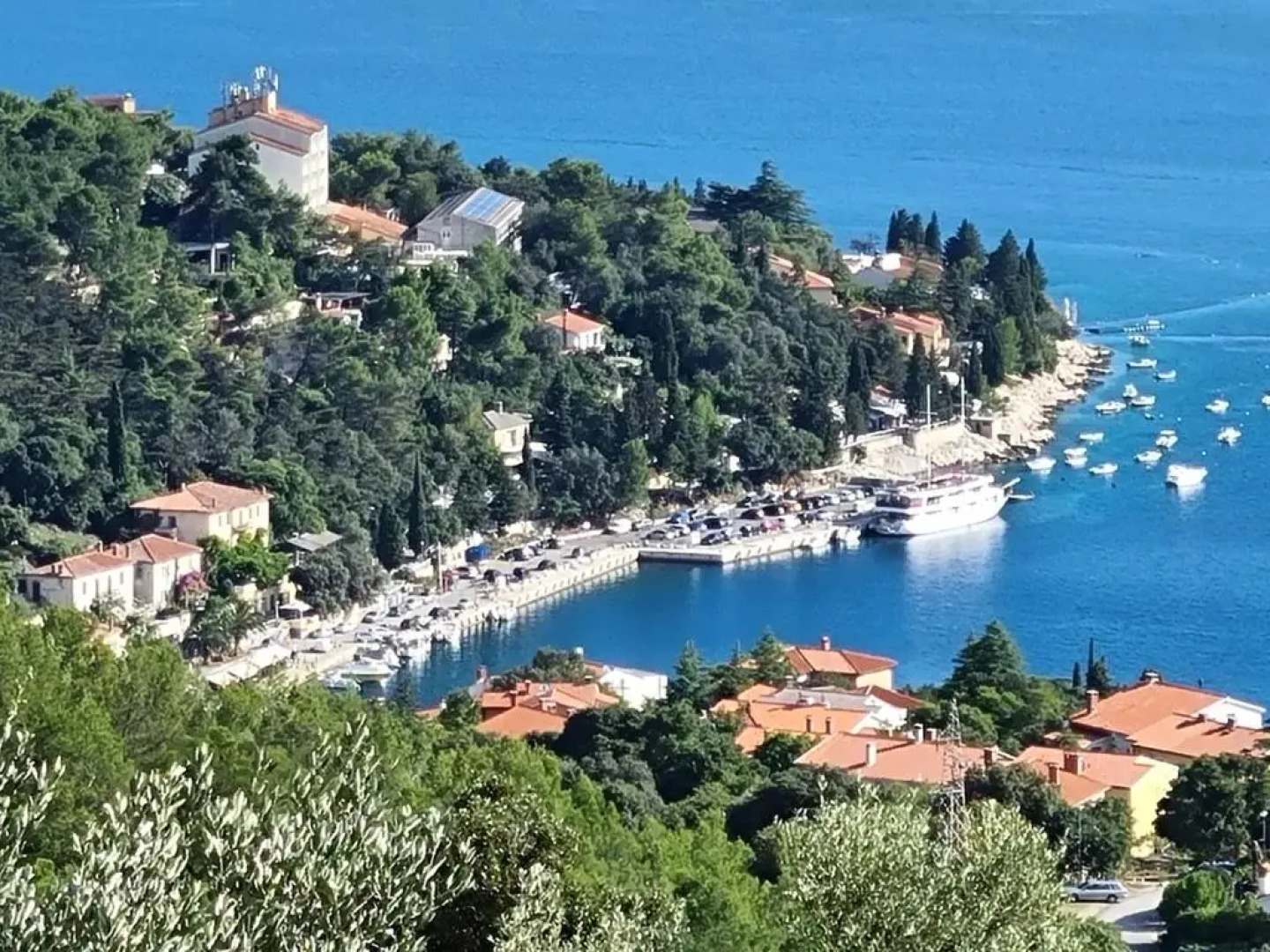 Apartment Marine Story