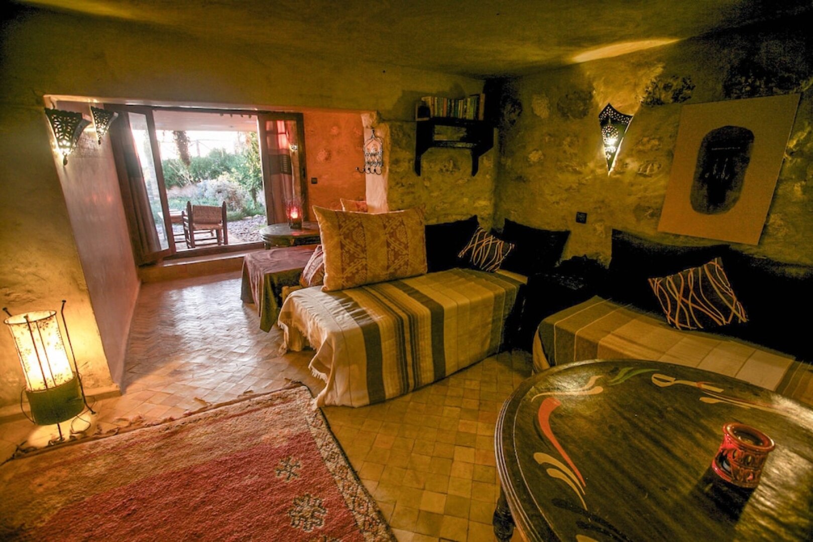 Dar Danse the Bubble on the Beach