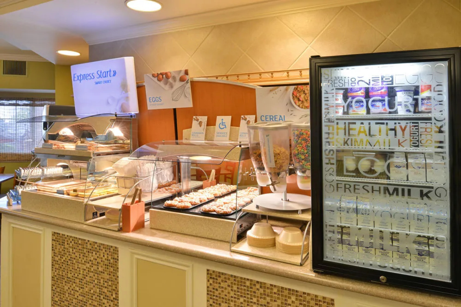 Holiday Inn Express Suites St. Joseph Lakefront