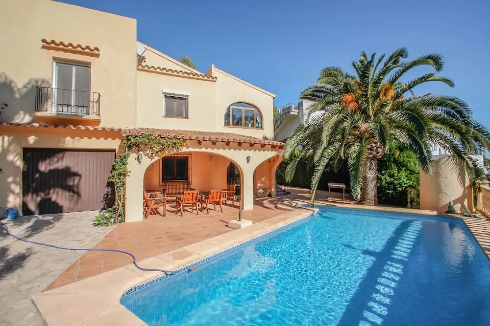 Sola - pretty holiday property with garden and private pool in Benissa
