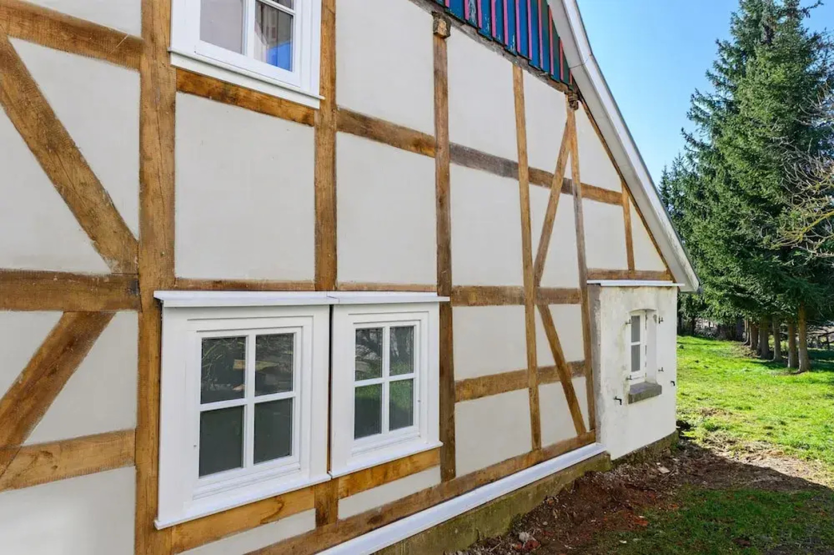 Eppe Timbered Retreat