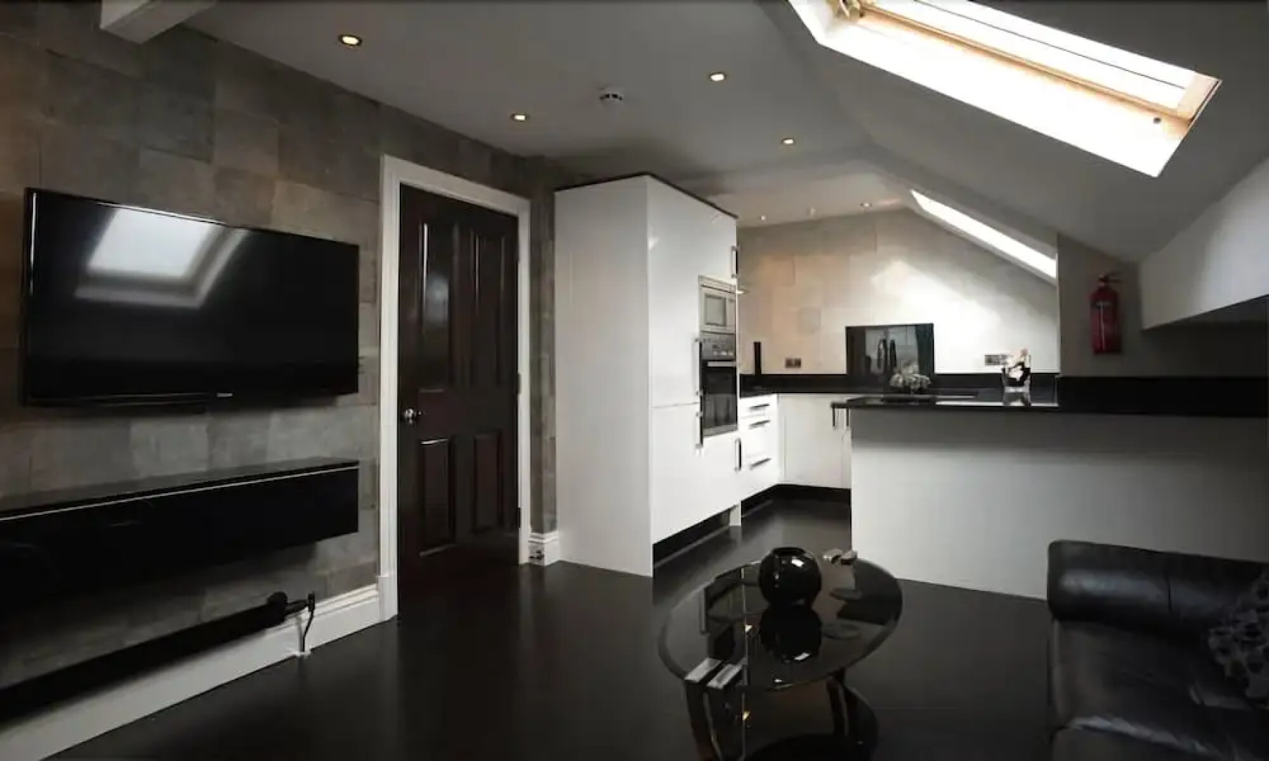 Mode Breck Apartments