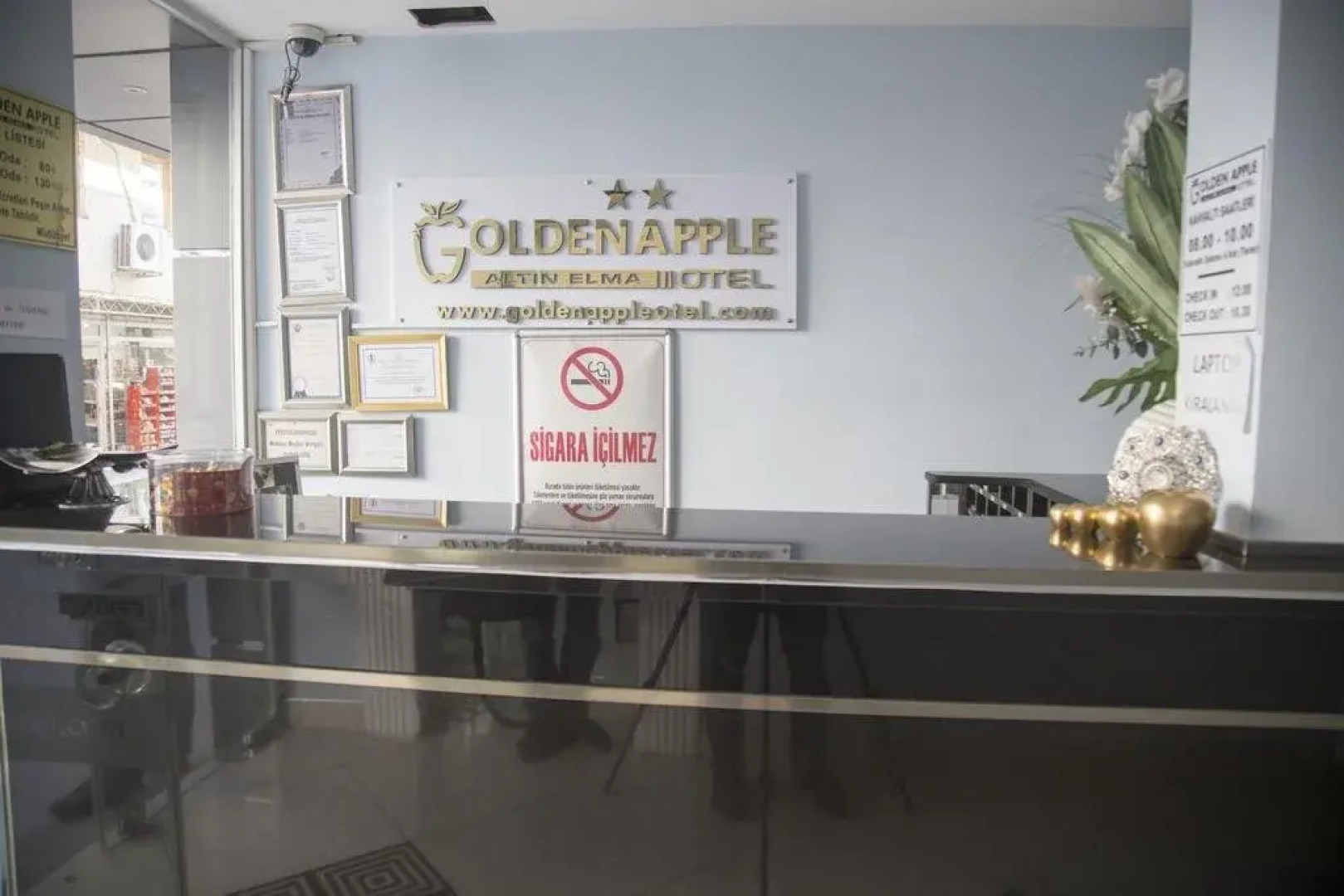 Golden Apple Hotel