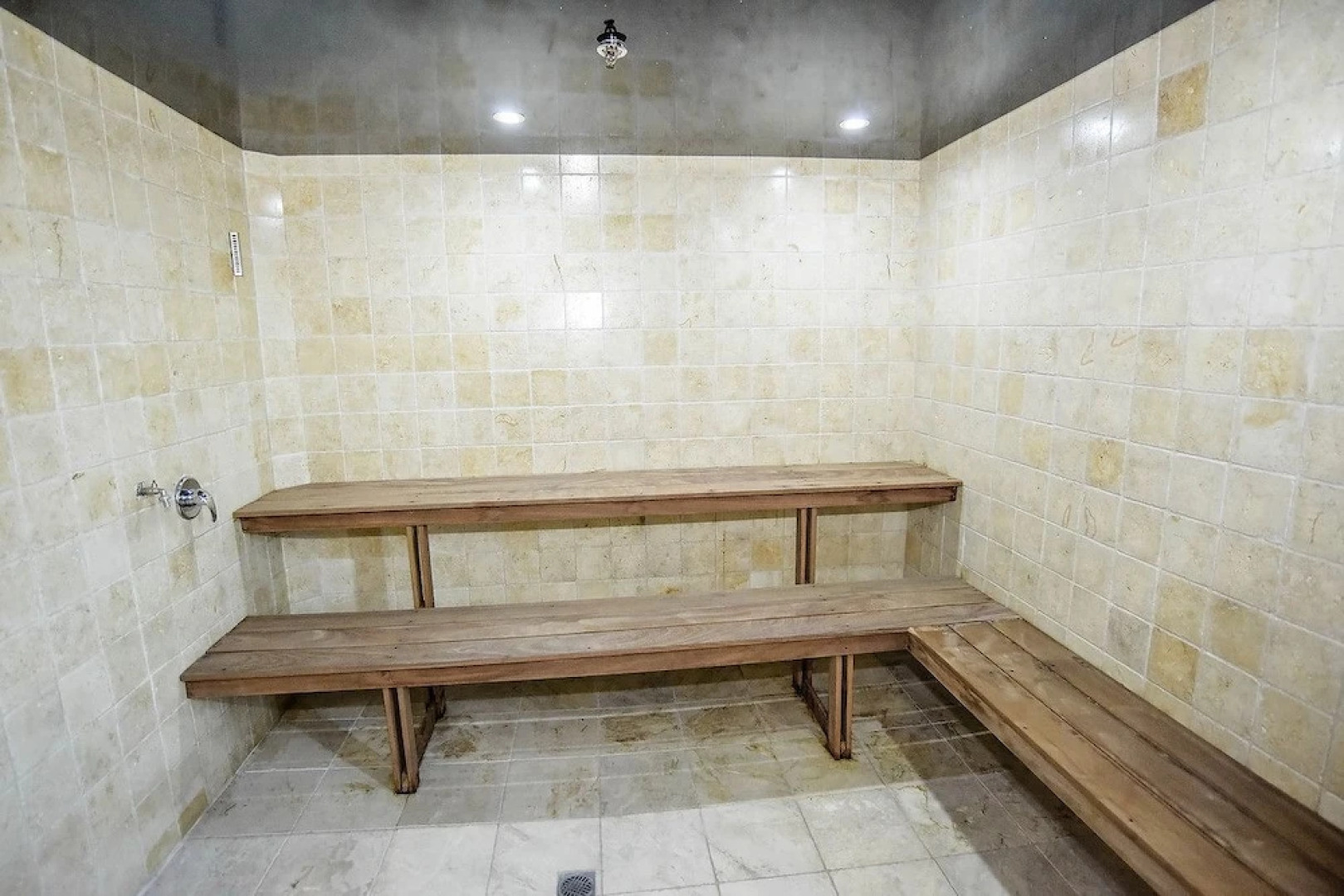 Sandrine Hotel & Spa