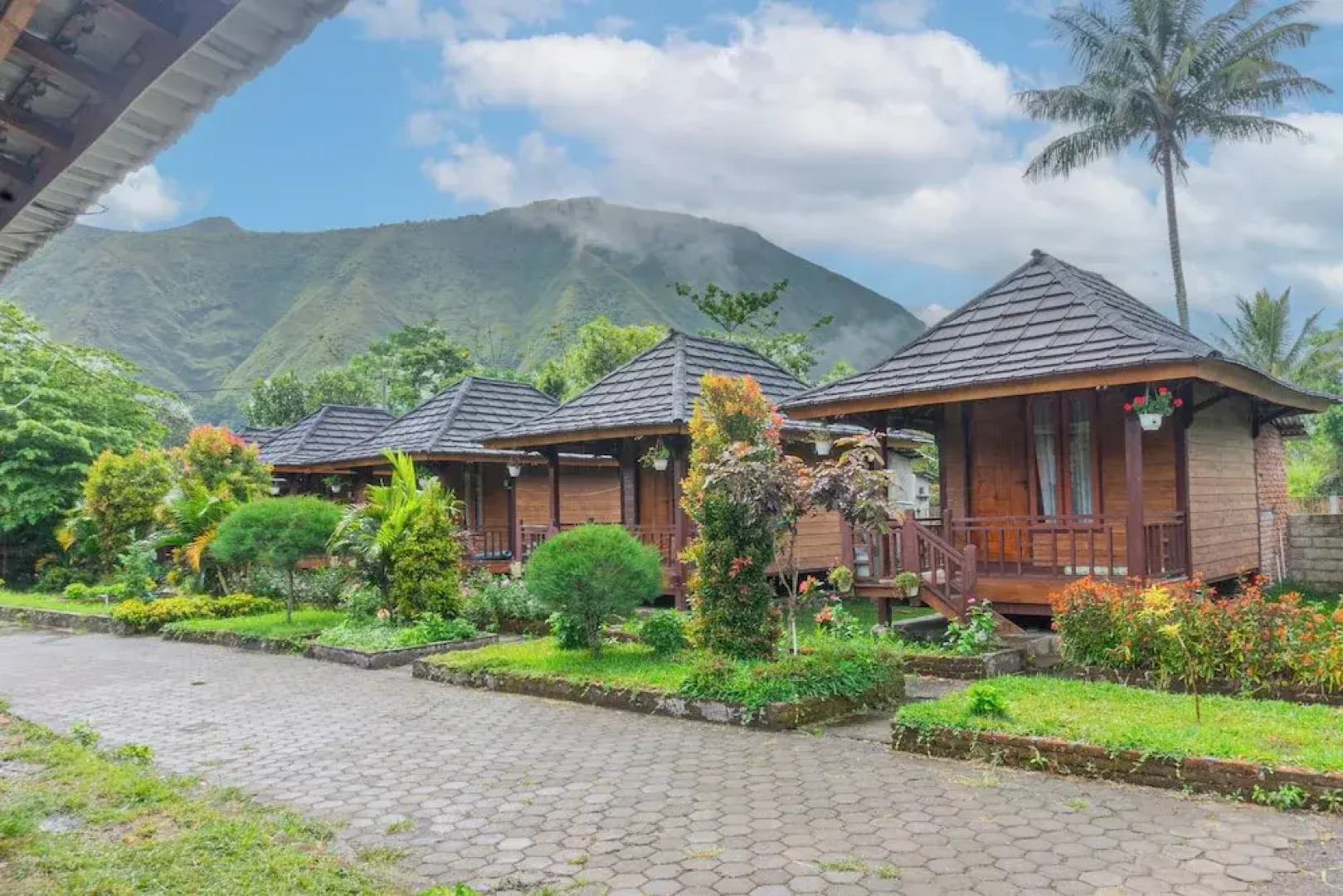 Puncak Rinjani Lodge