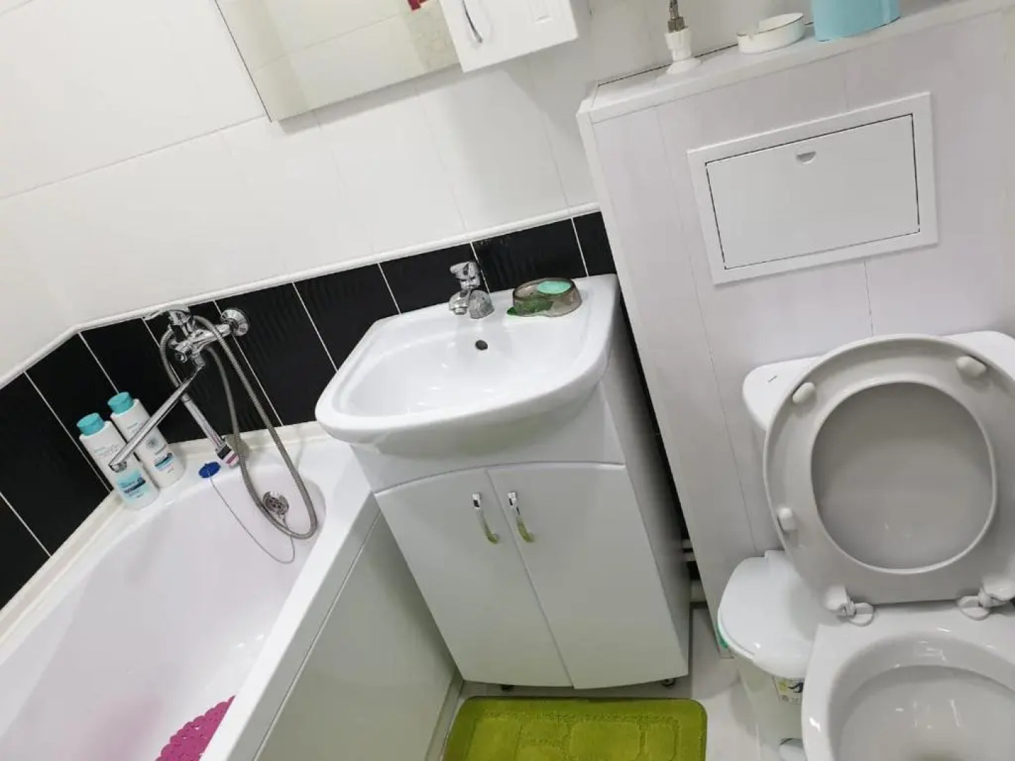 Apartment on Metallurgov 32