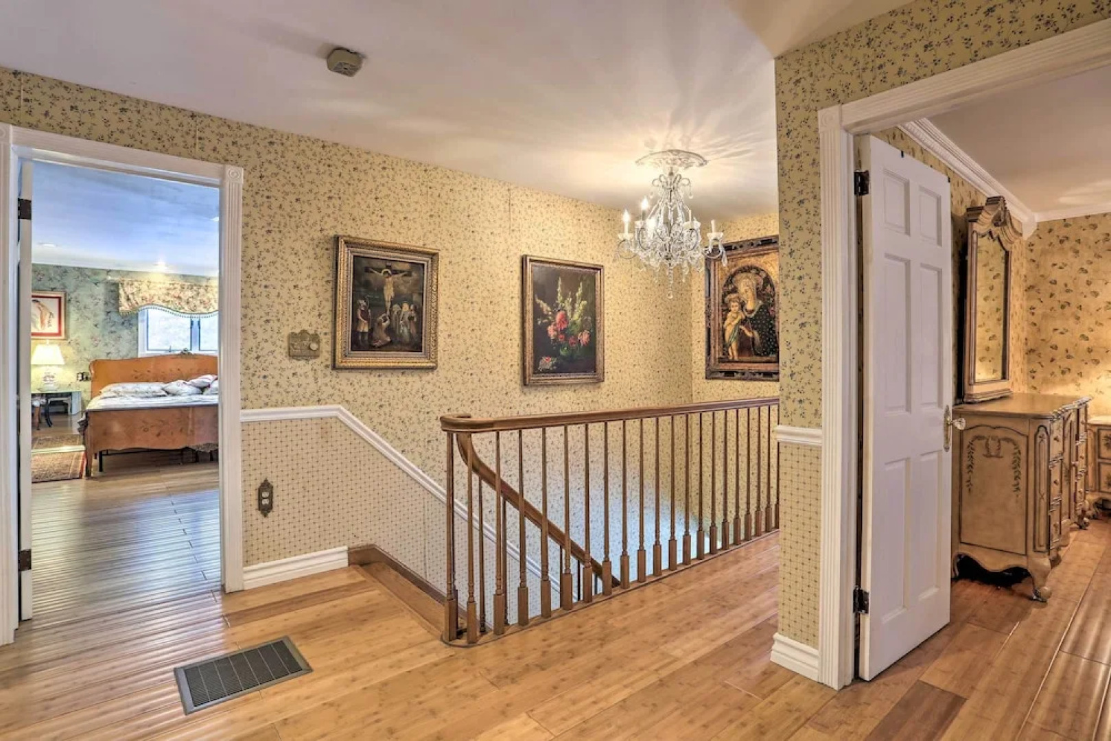 1 Mi to Lake Wallenpaupack: Spacious Poconos Villa