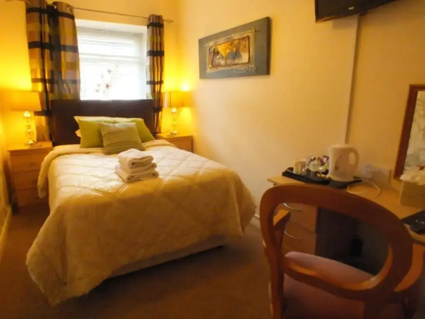 Bluebird Lodge and Waterhead Apartment