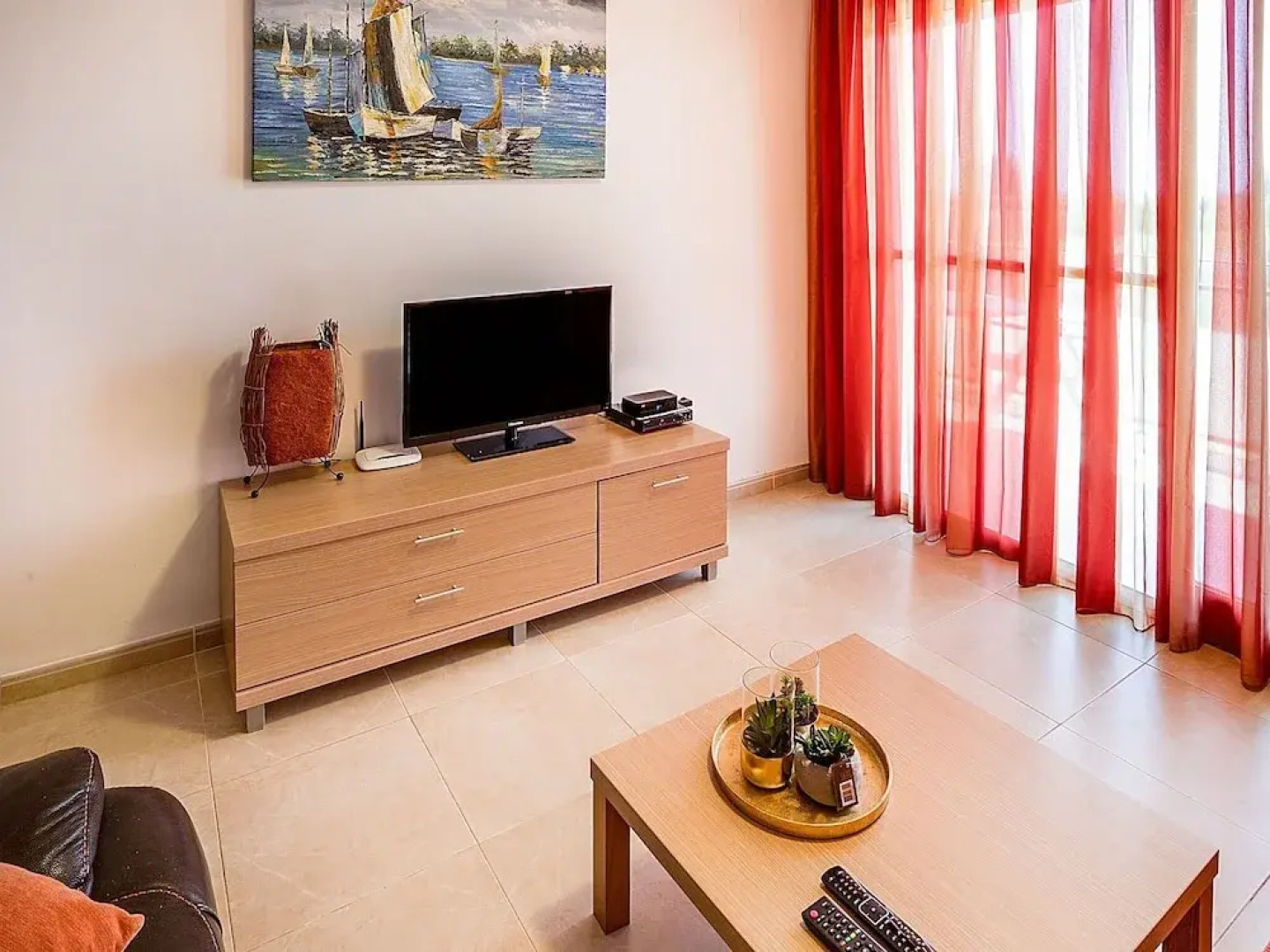 Comfortable Apartment Near the Sea