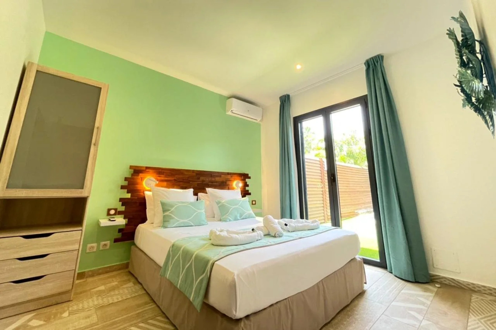 Kawan Bay Suites