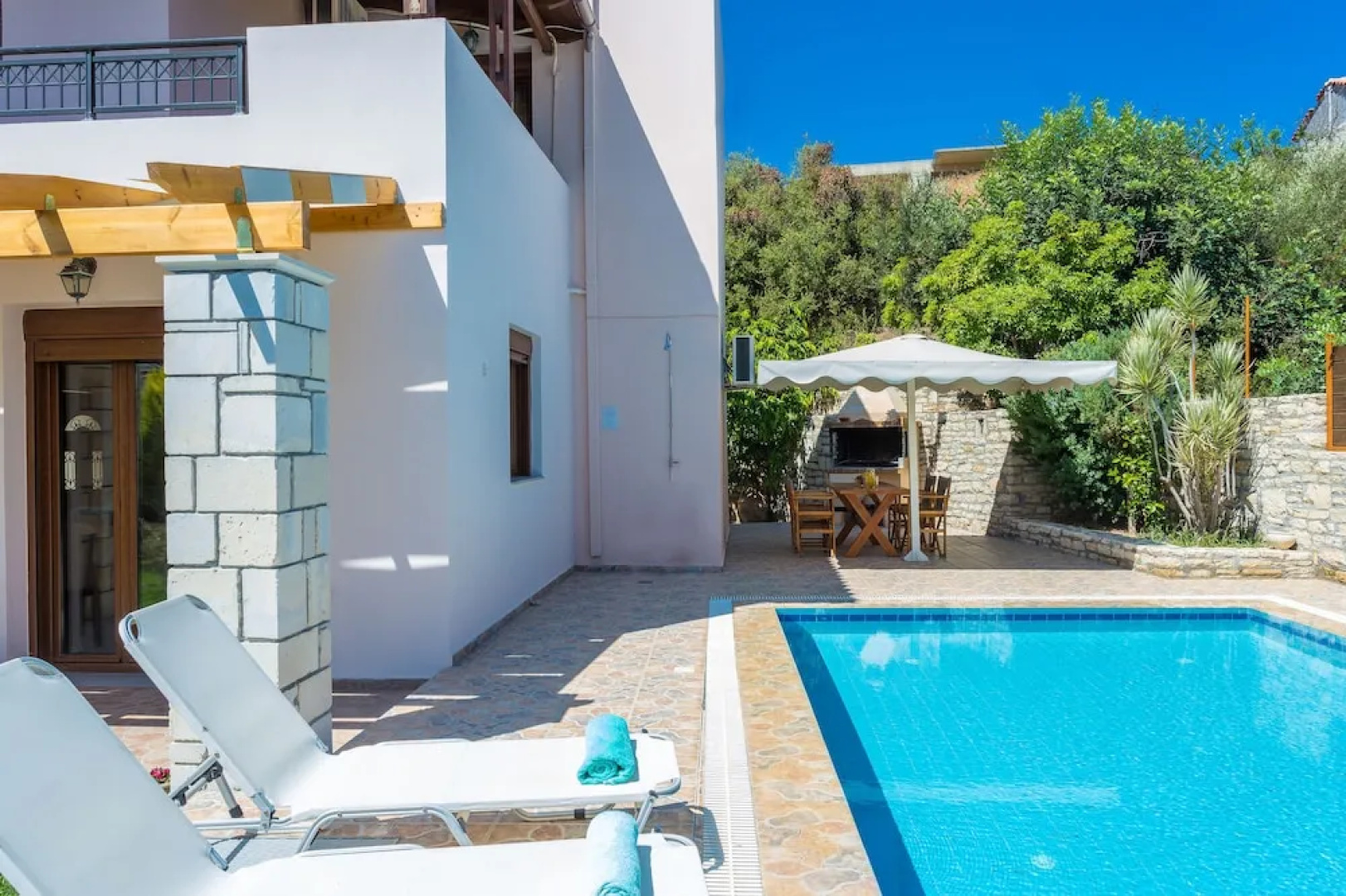 Villas Roumeli