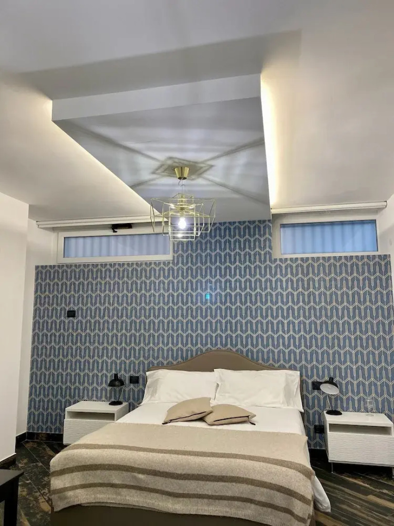 Gatto Bianco Le Mura