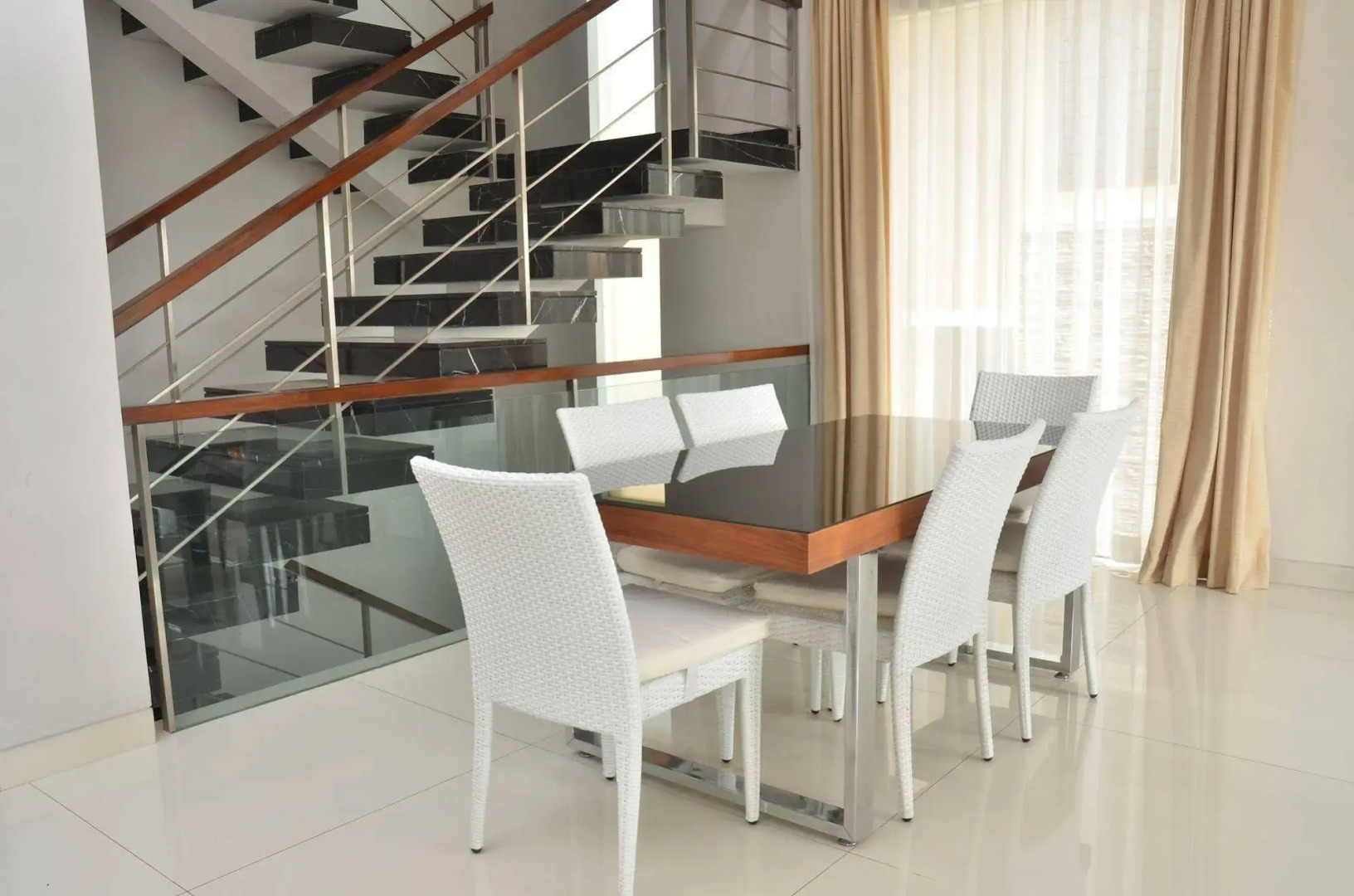 Morning Glory Mountain View 4BR Villa with Pool