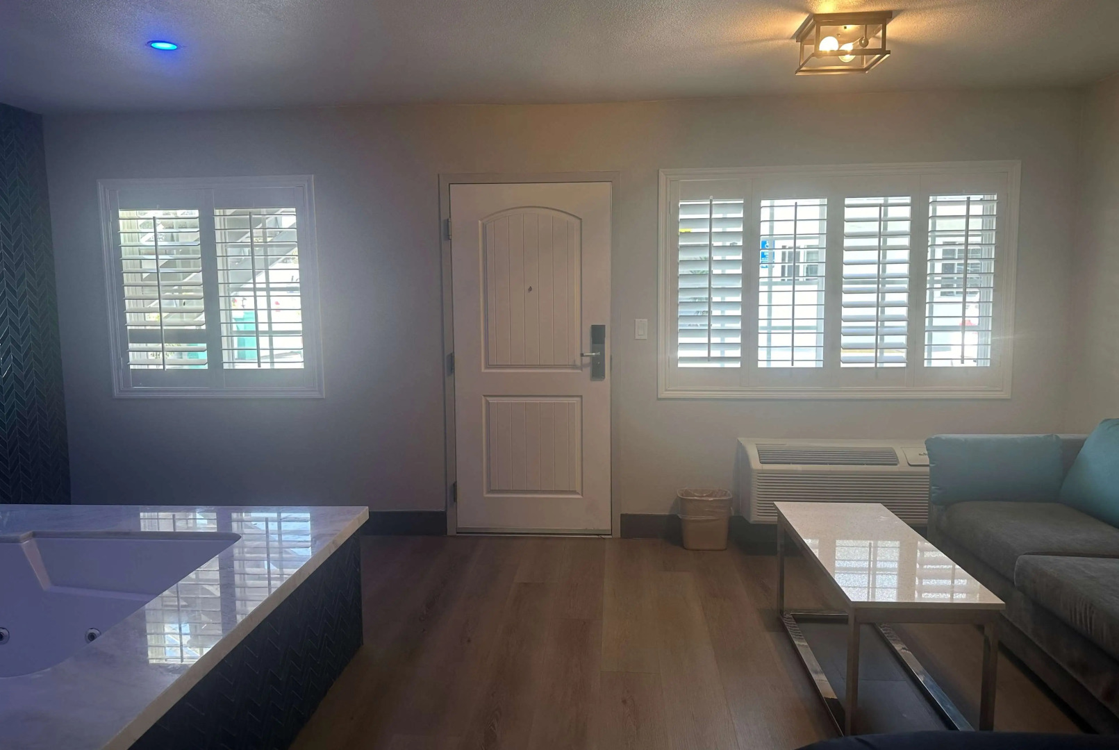 Super 8 by Wyndham Oceanside Downtown