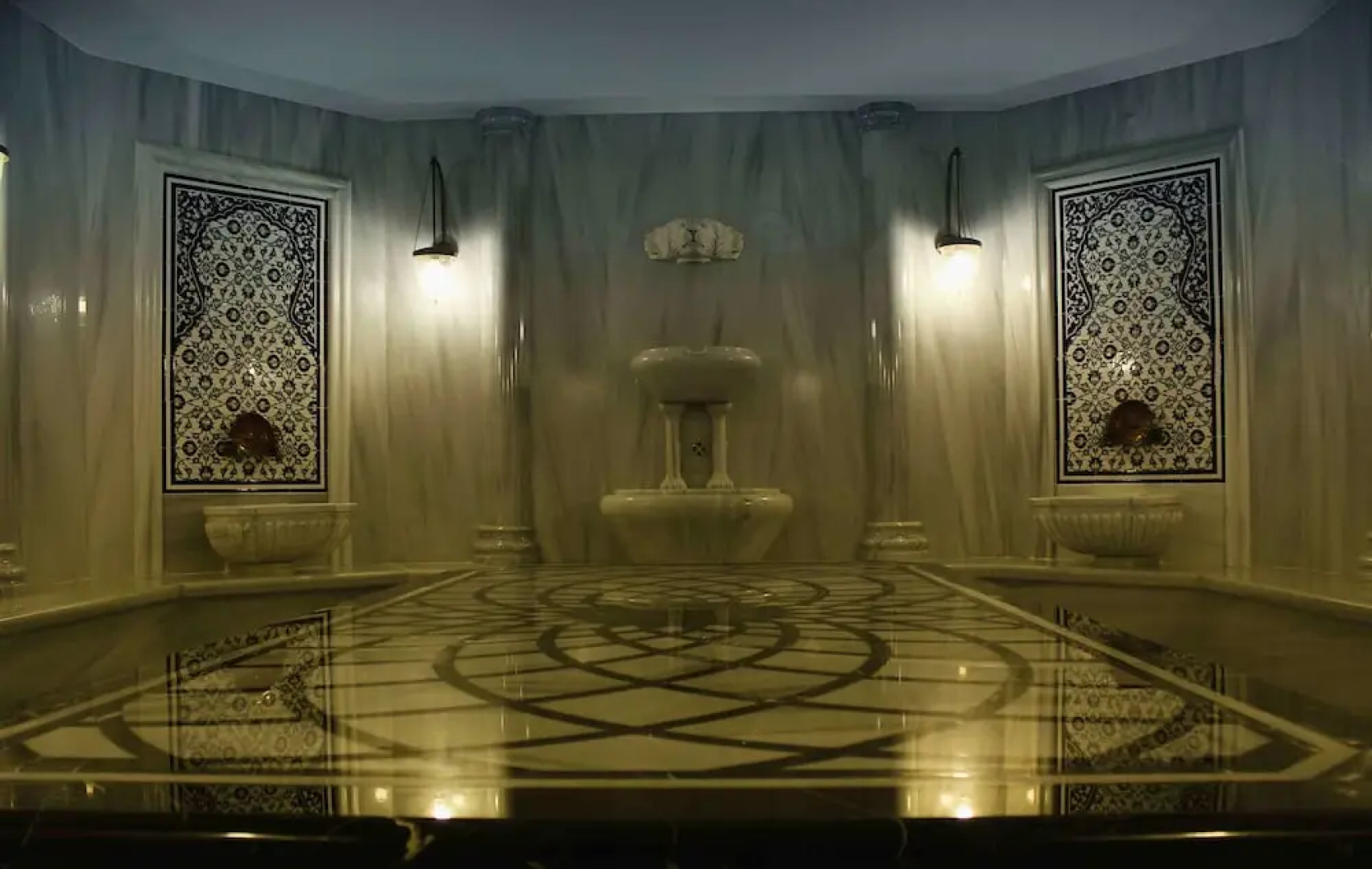 Sky Tower Deluxe Hotel