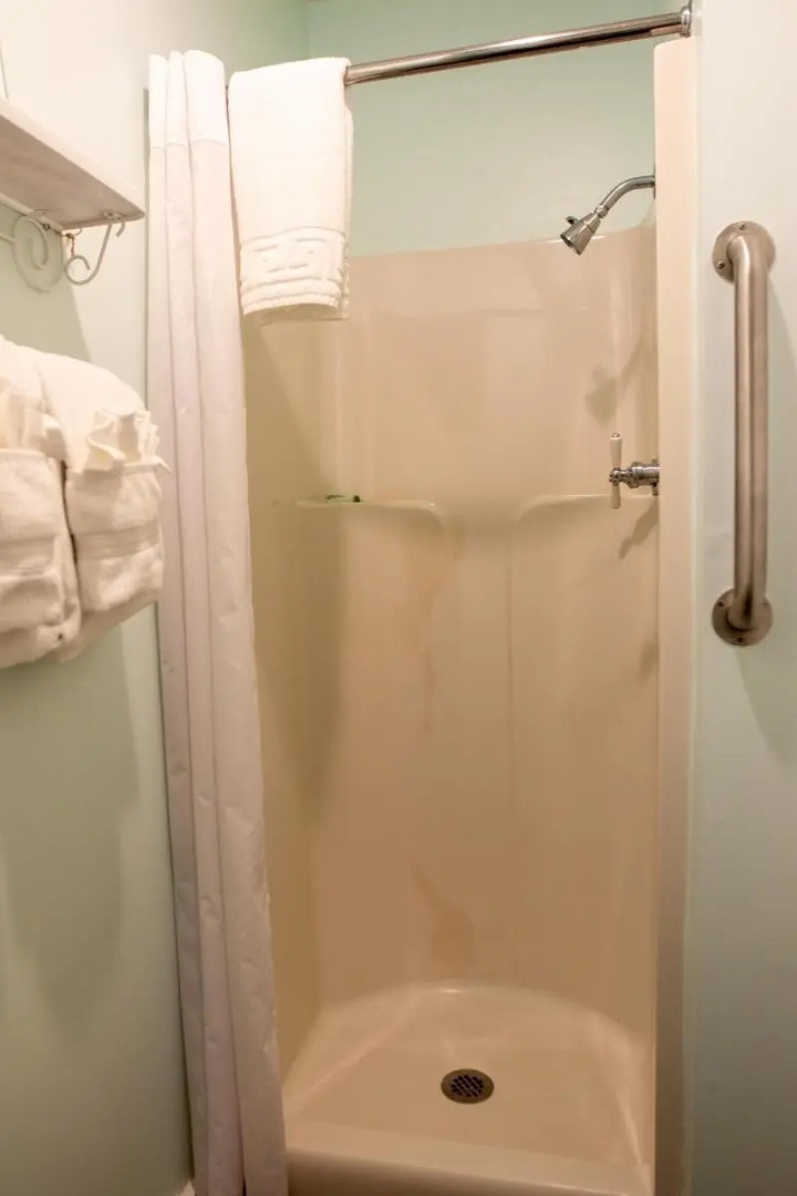 Terrace Inn and 1911 Restaurant