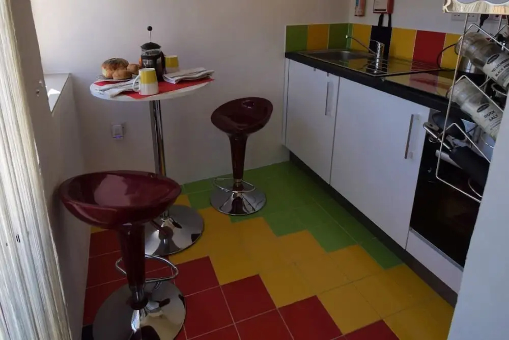 Stylish and characterful townhouse - views, A/C