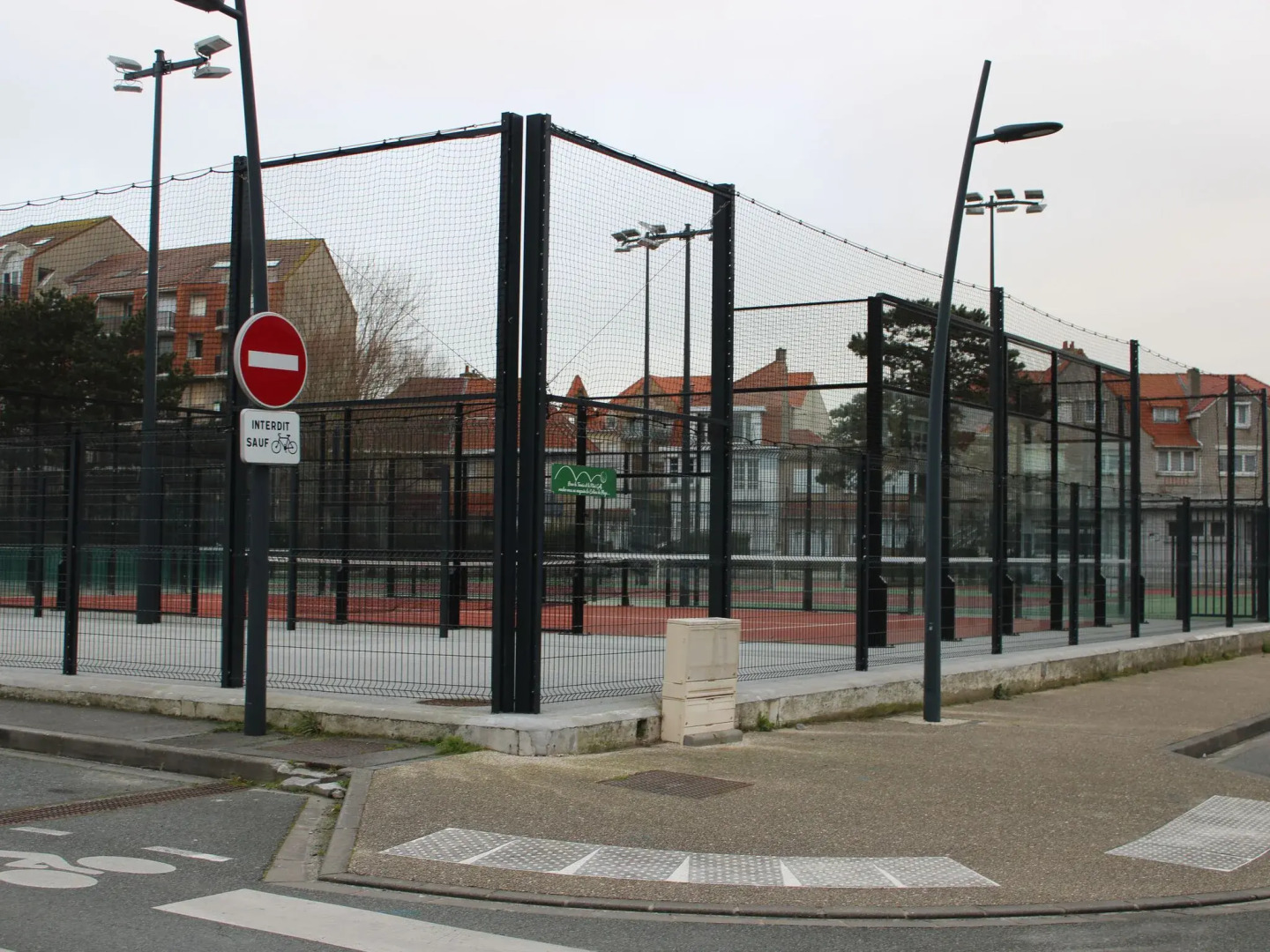 Modern apartment in Bray-Dunes with terrace