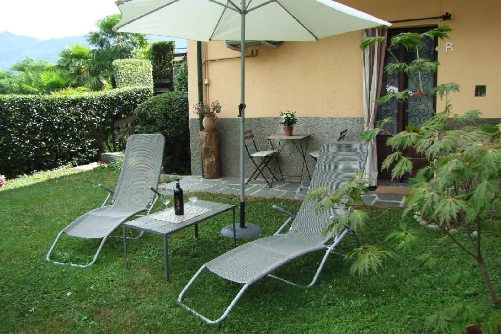 Monolocale in casa con giardino