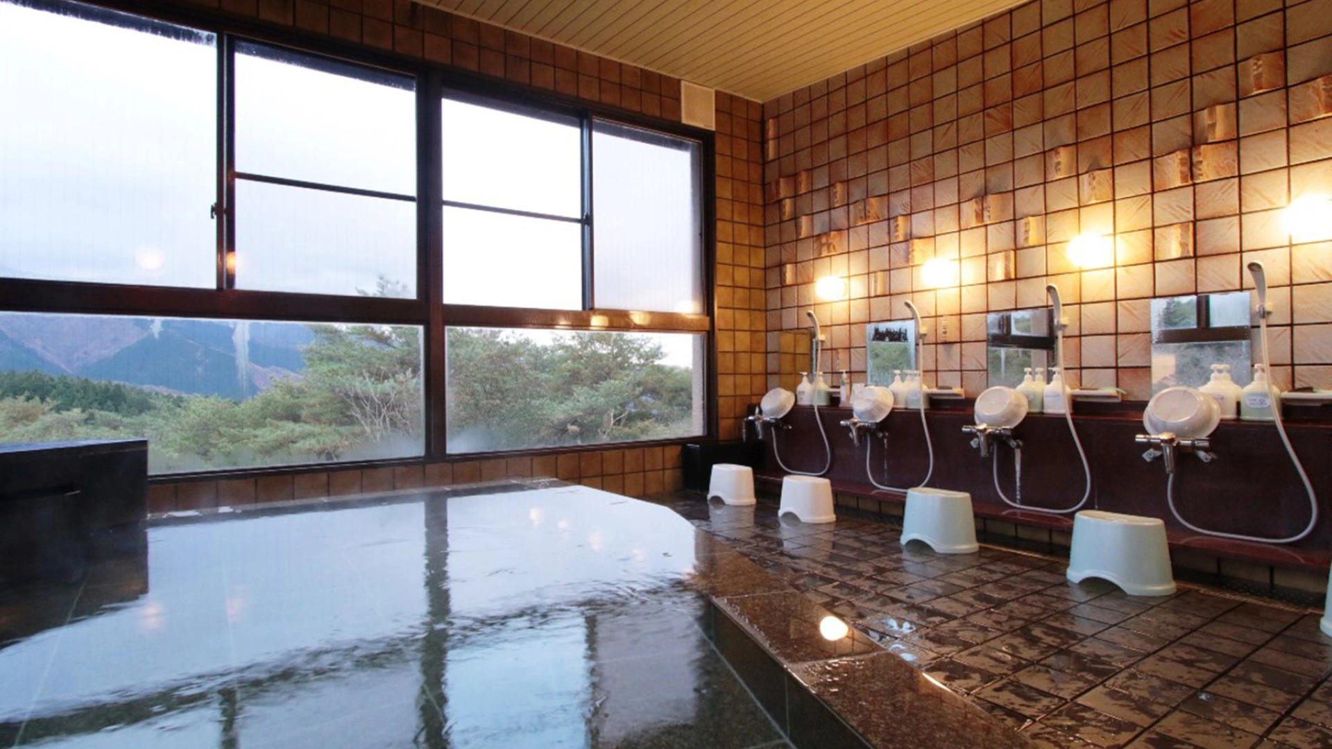 Kokumin Shukusha Enasansou